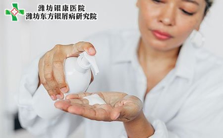 微生物感染会导致牛皮癣吗?治疗误区有哪些?